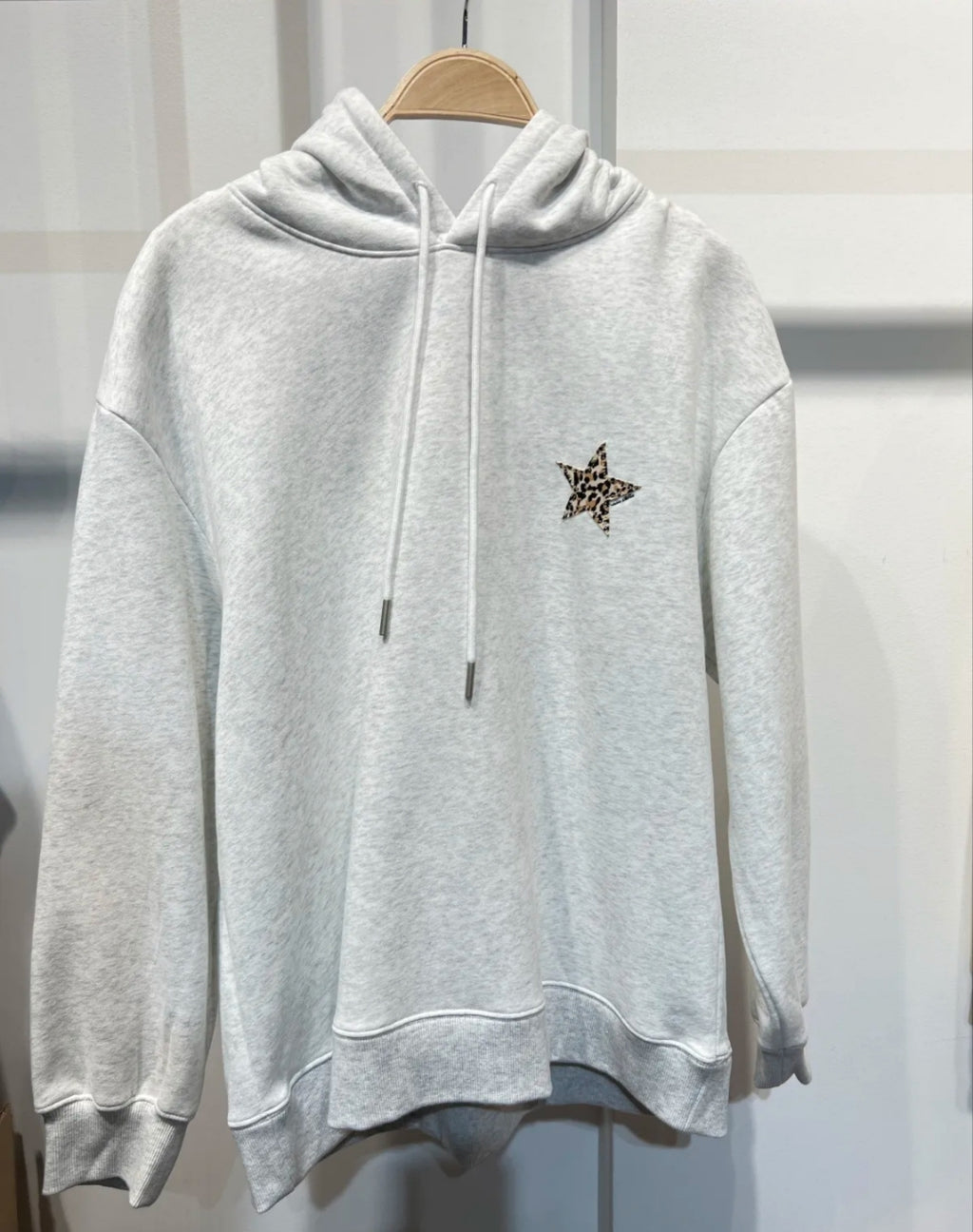 Sweat capuche etoile