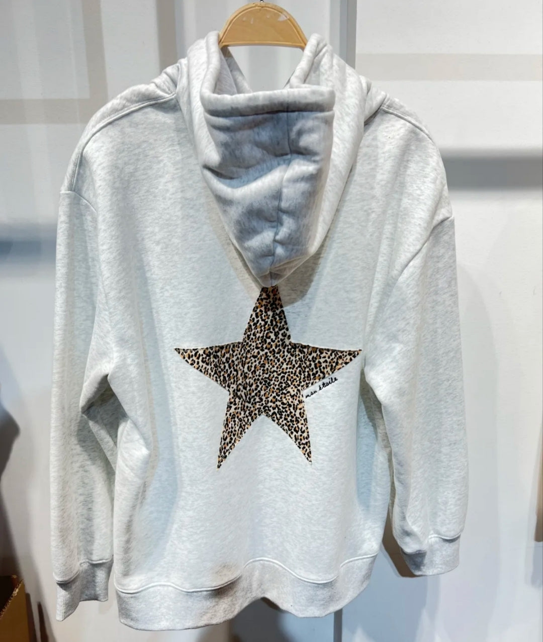 Sweat capuche etoile
