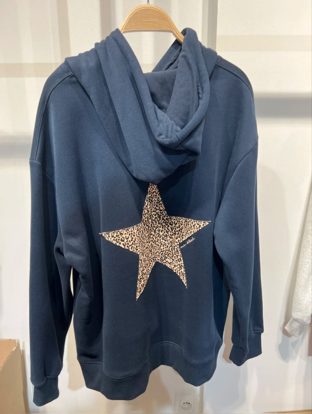 Sweat capuche etoile